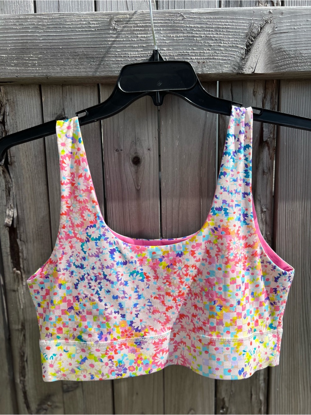 Fabletics Harlyn Reversible Midi Medium Impact Sports Bra in “Patchwork Daisy” - Picture 2 of 4